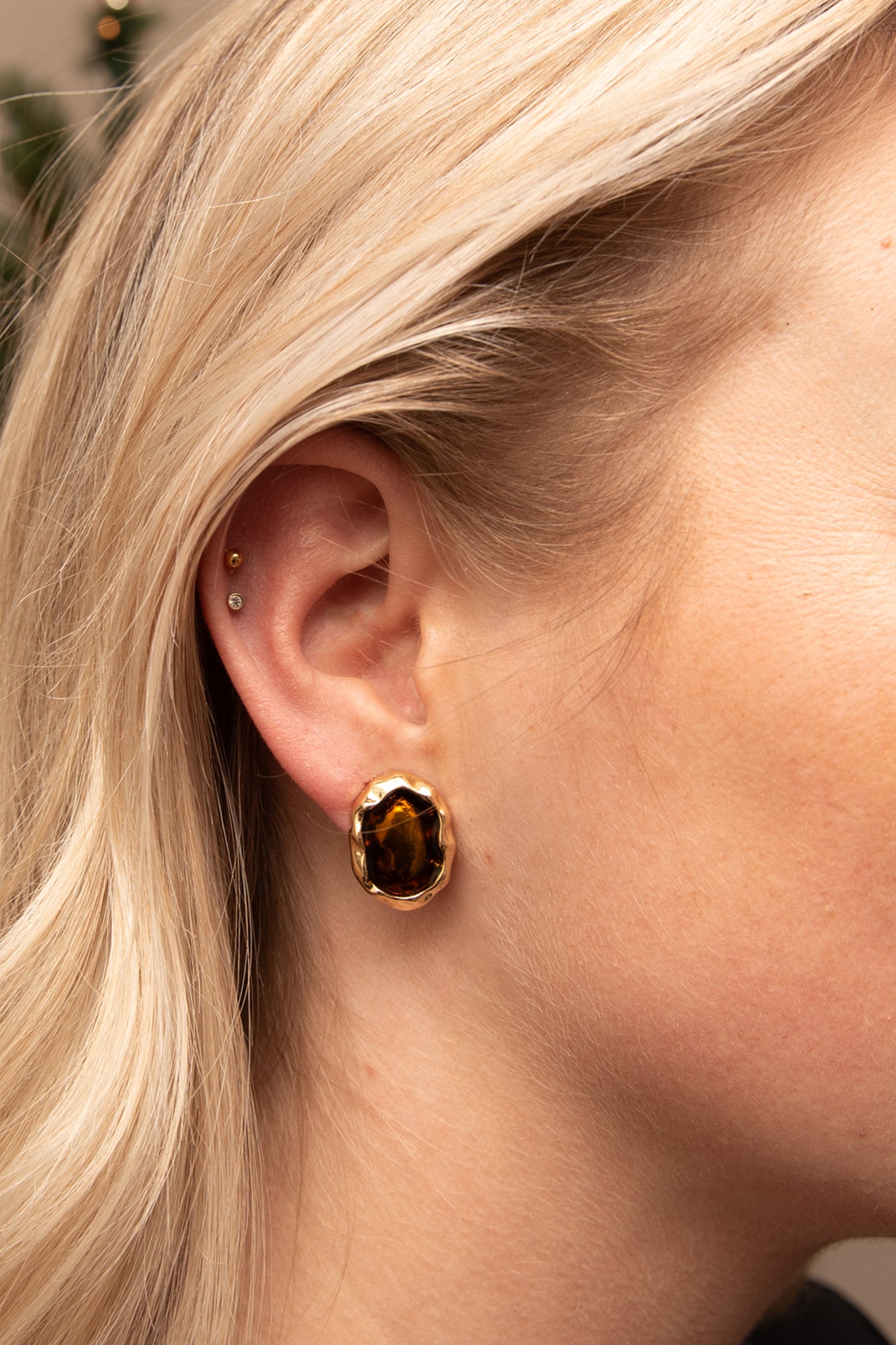 Vintage Brown Studs
