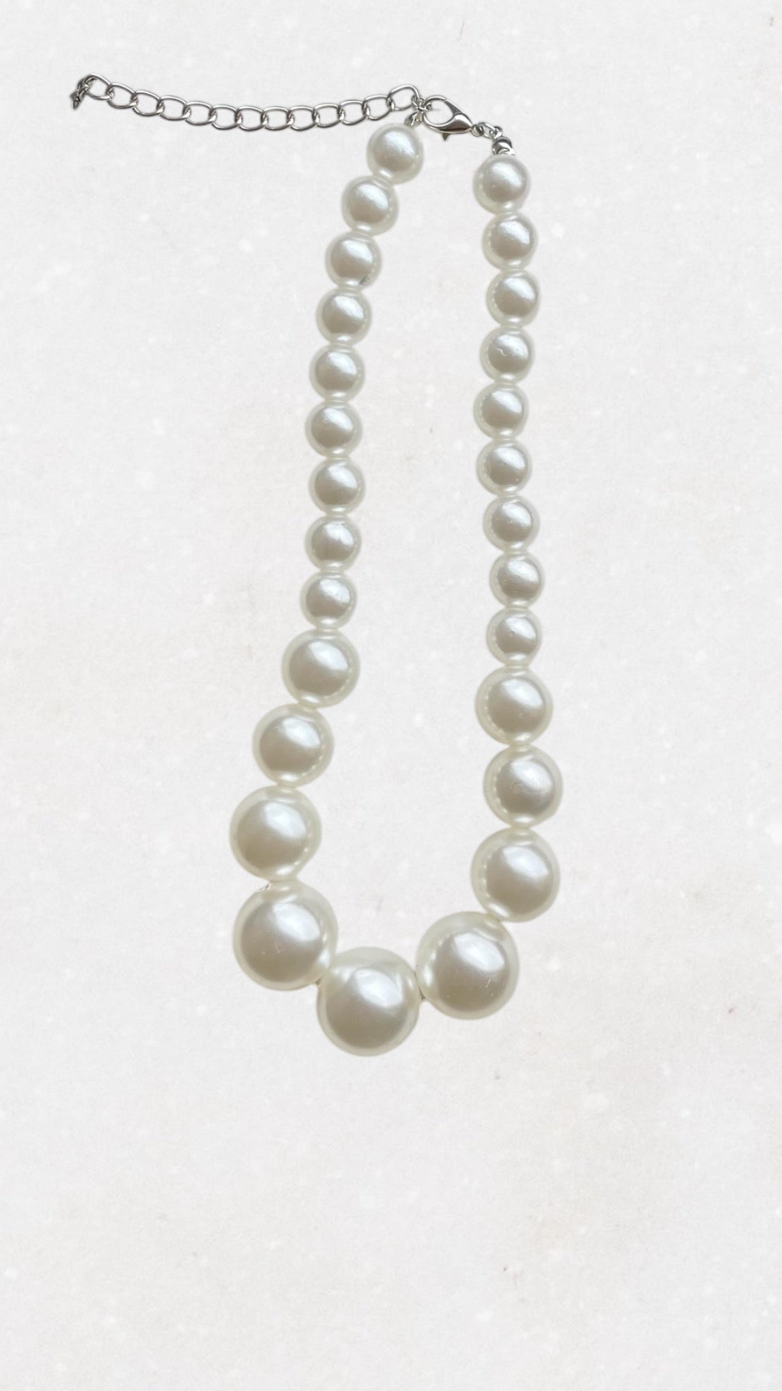 Elegance Vintage Pearl Necklace
