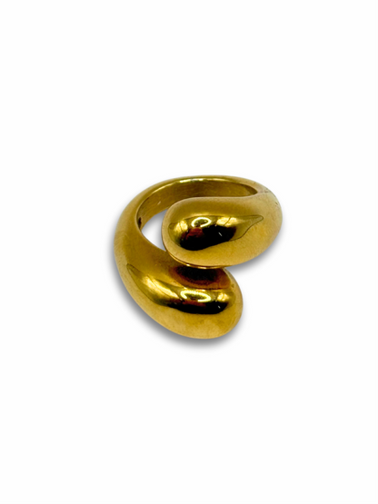 Twisted Bold Ring