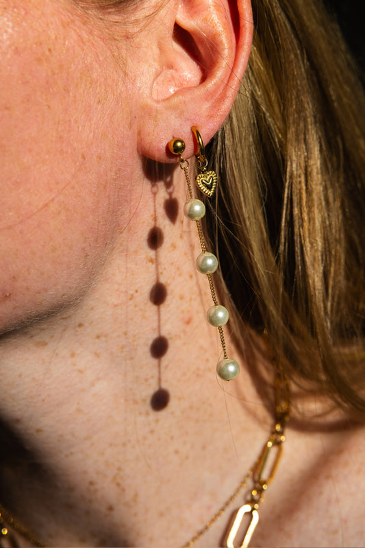 Yuna Pearl Earrings
