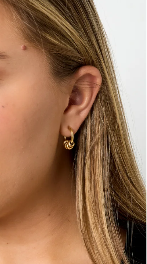 Wilma Hoops